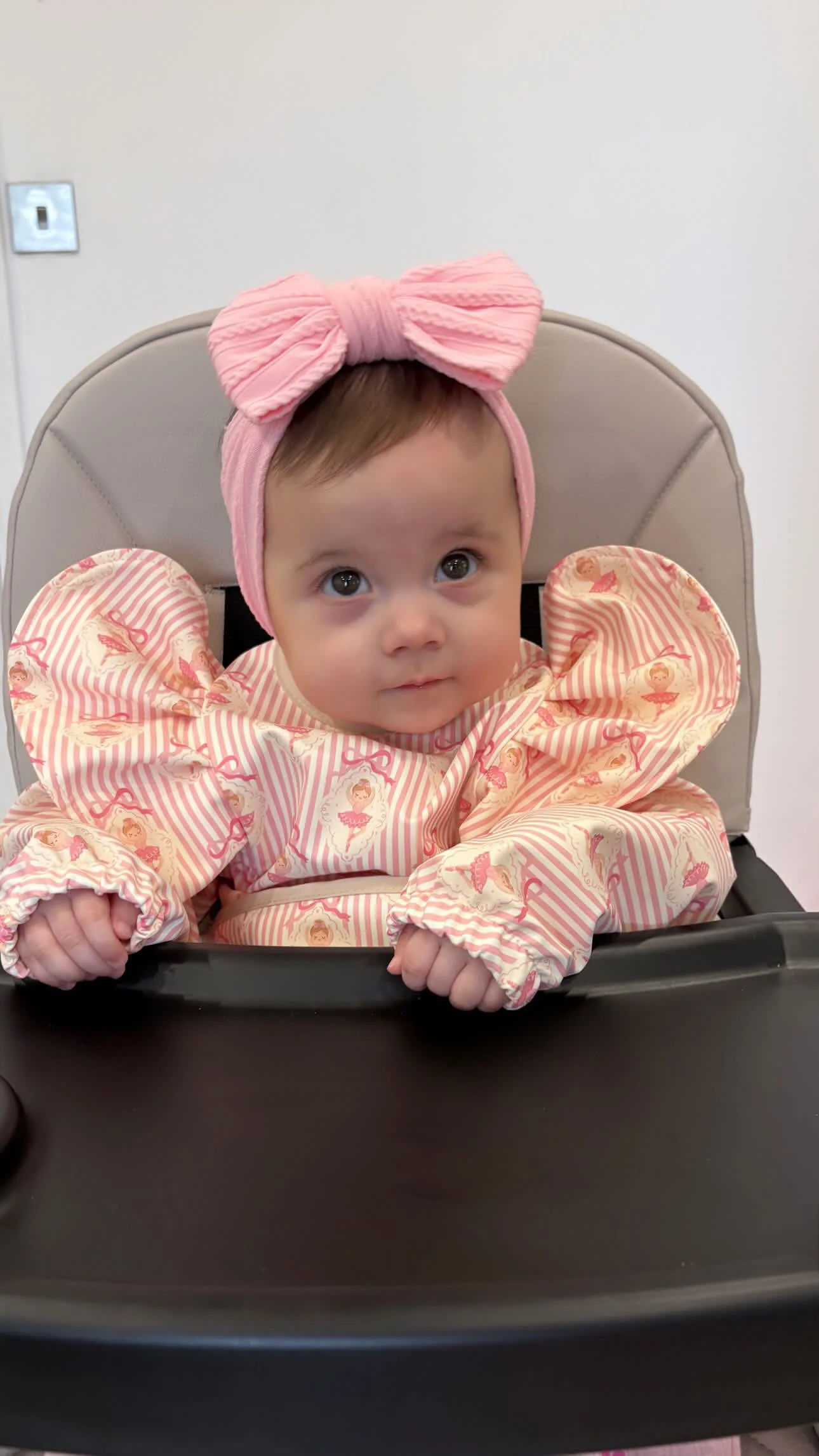 Ballerina Pattern Frill Detailed Waterproof Bib with Sleeves - Image 3