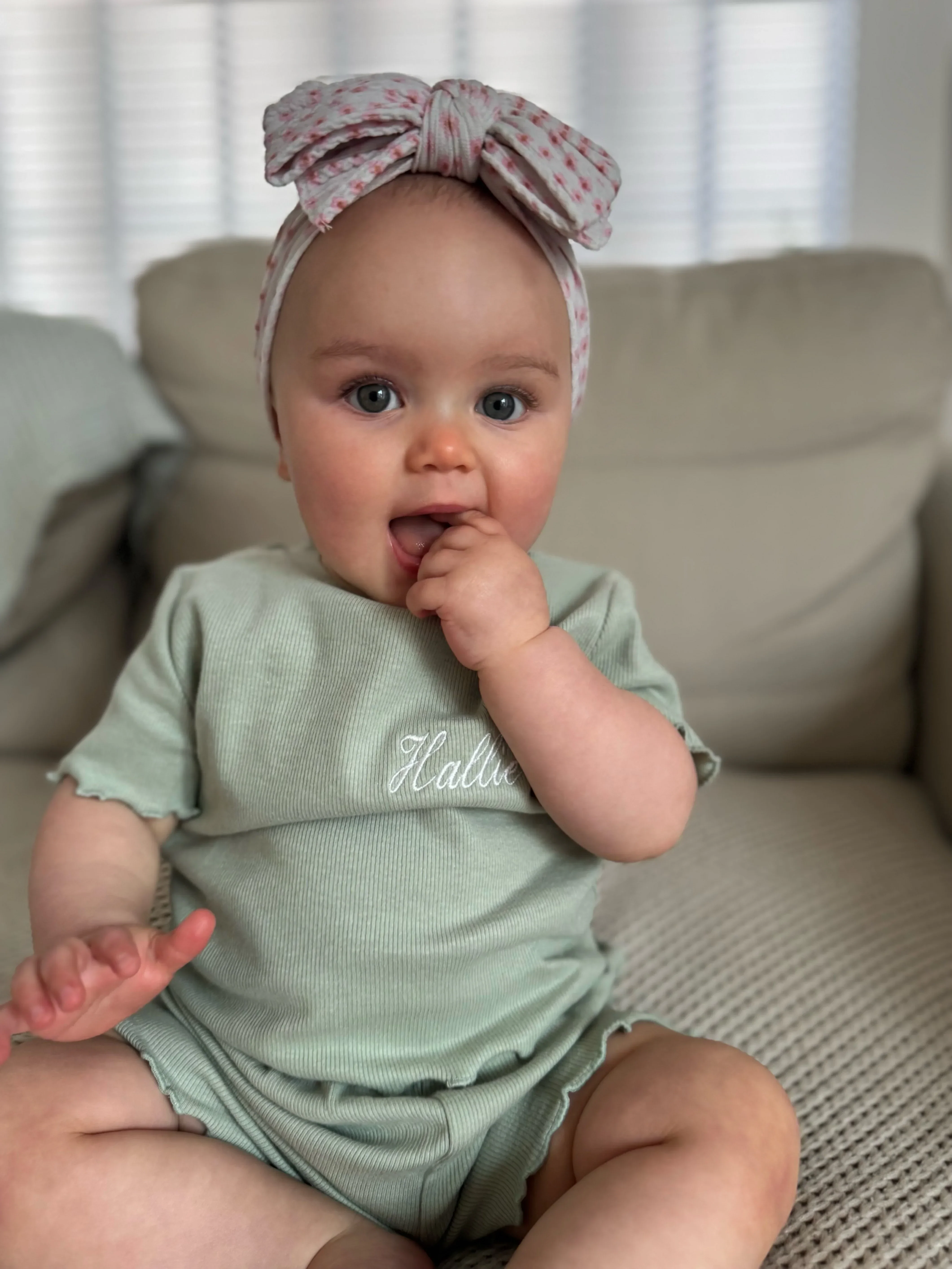 Ditsy Flower Pattern Larger Bow Cable Knit Headband - Image 6