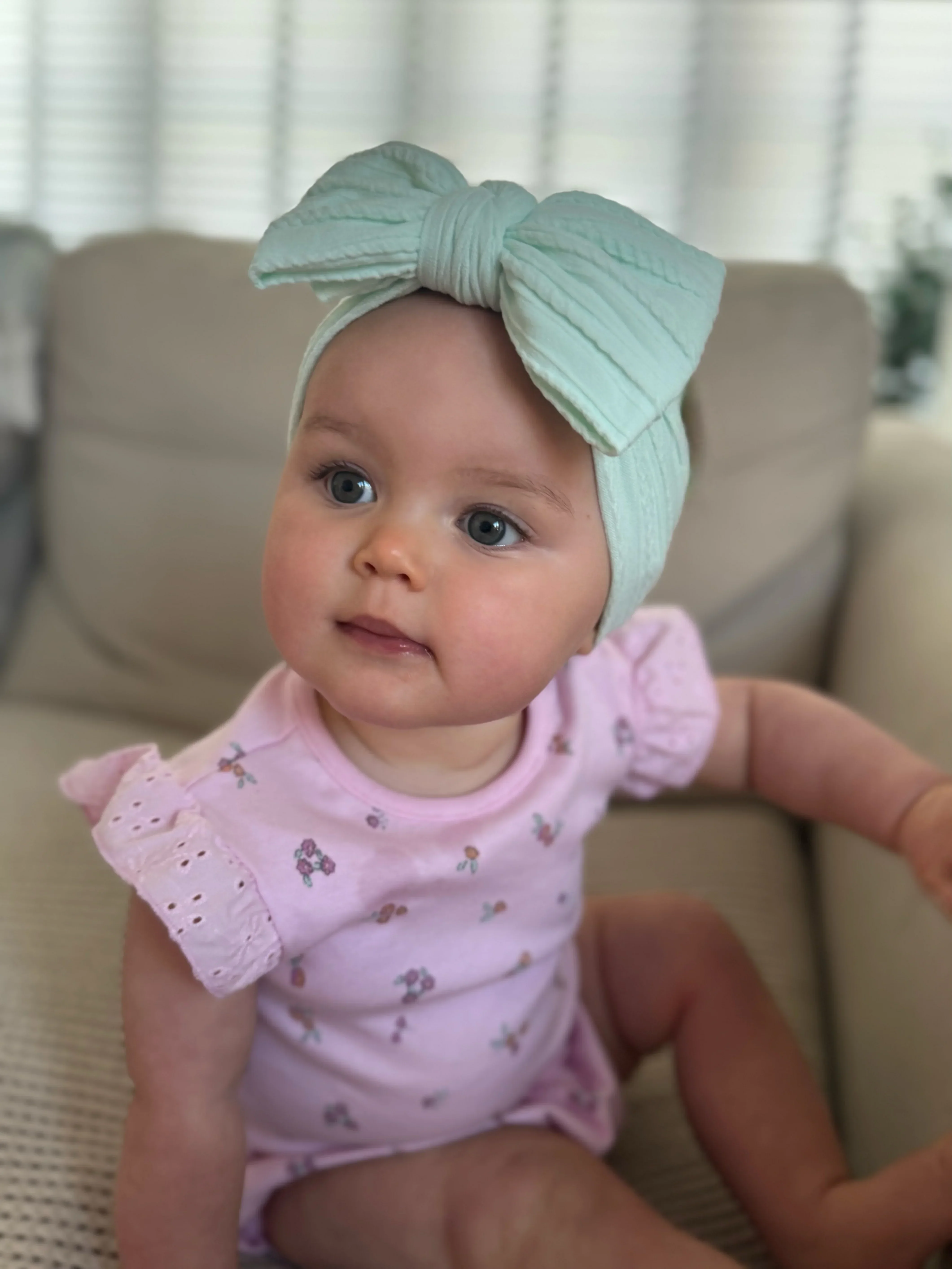 Light Aqua Green Larger Bow Cable Knit Headband - Image 4