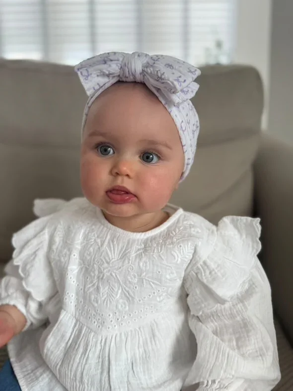 Lilac Bow Pattern Larger Bow Cable Knit Headband - Image 2