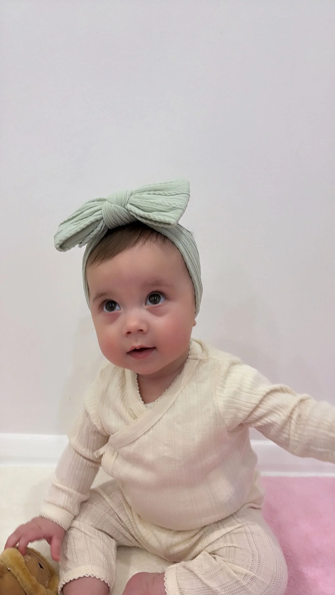 Olive Green Larger Bow Cable Knit Headband - Image 6