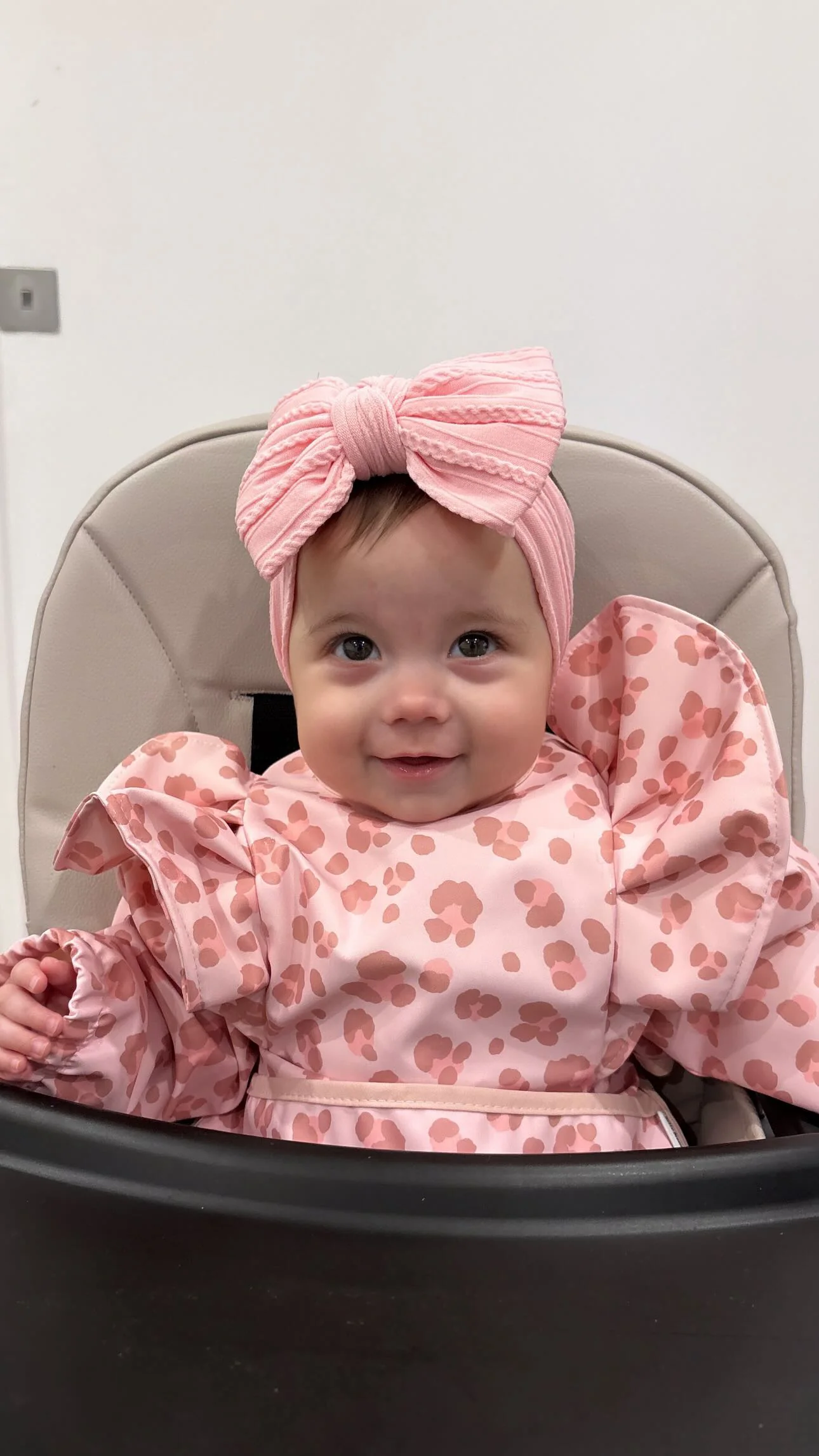Pink Leopard Pattern Frill Detailed Waterproof Bib with Sleeves - Image 3