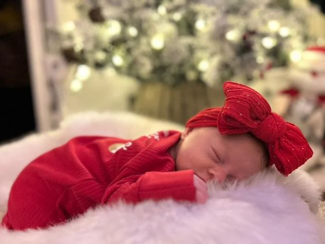 Red Gold Spot Larger Bow Cable Knit Headband - Christmas Collection - Image 4