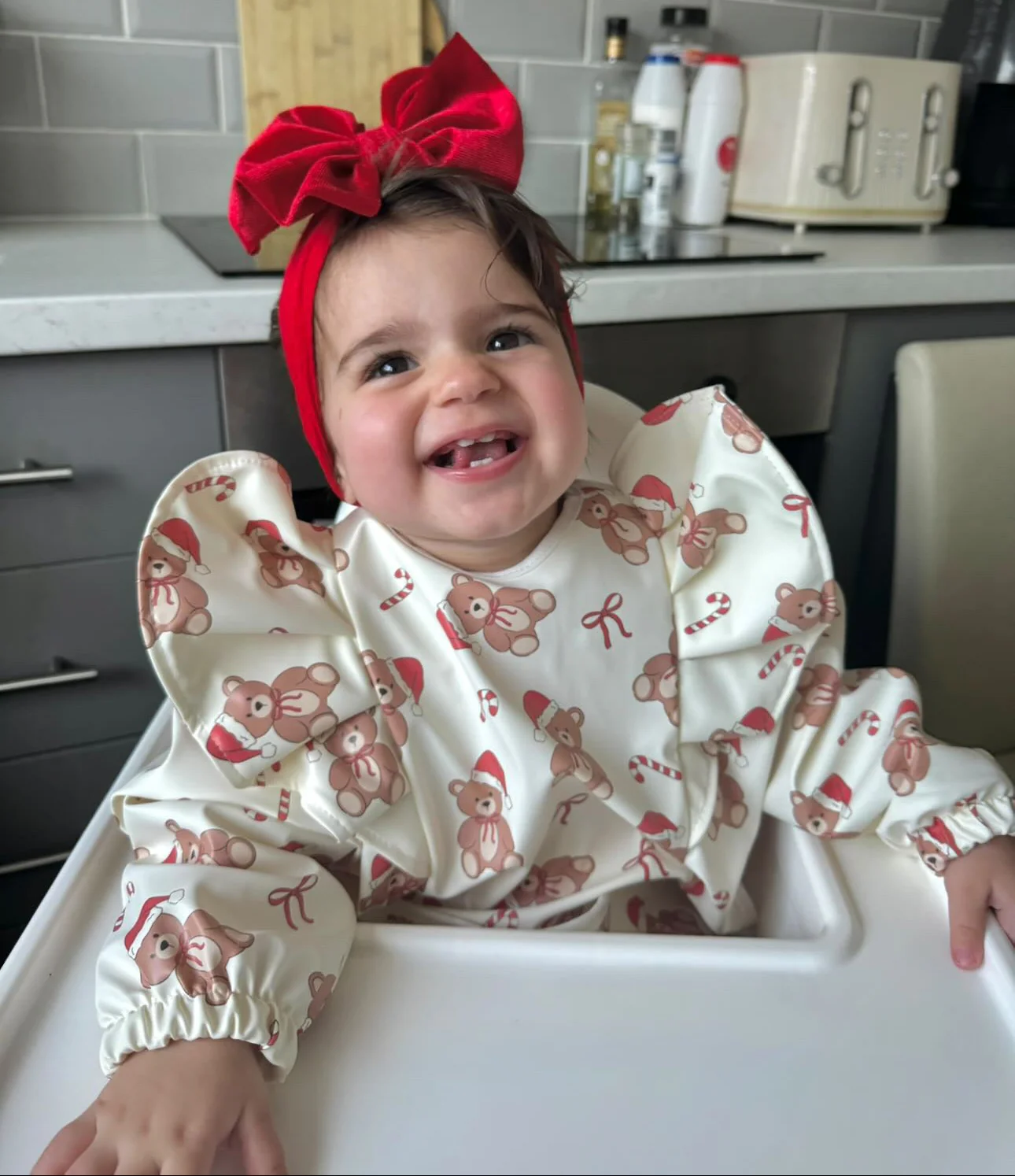 Teddy Bear Christmas Pattern Frill Detailed Waterproof Bib with Sleeves - 2025 - Image 4
