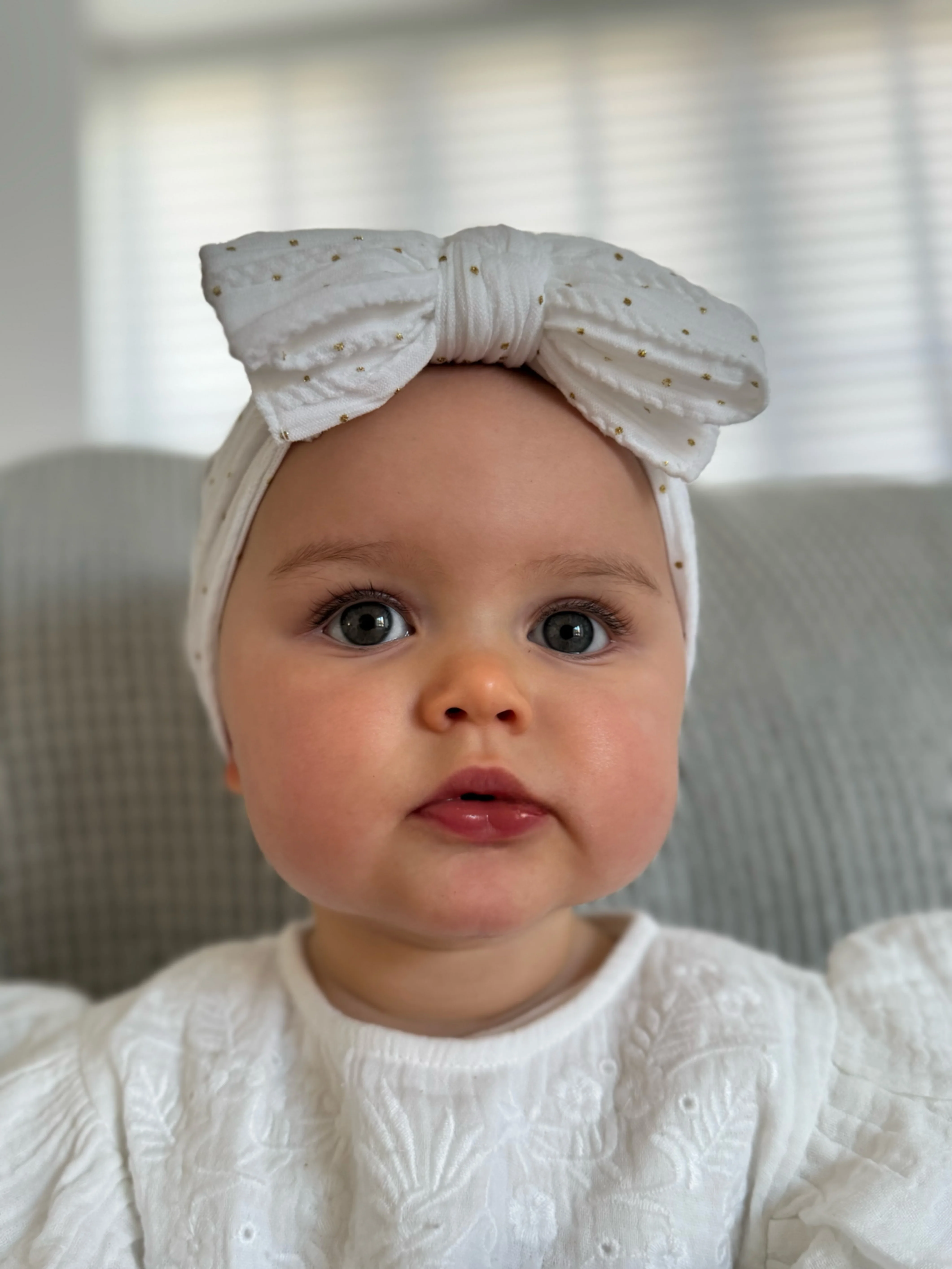 White Gold Spot Larger Bow Cable Knit Headband - Christmas Collection - Image 5