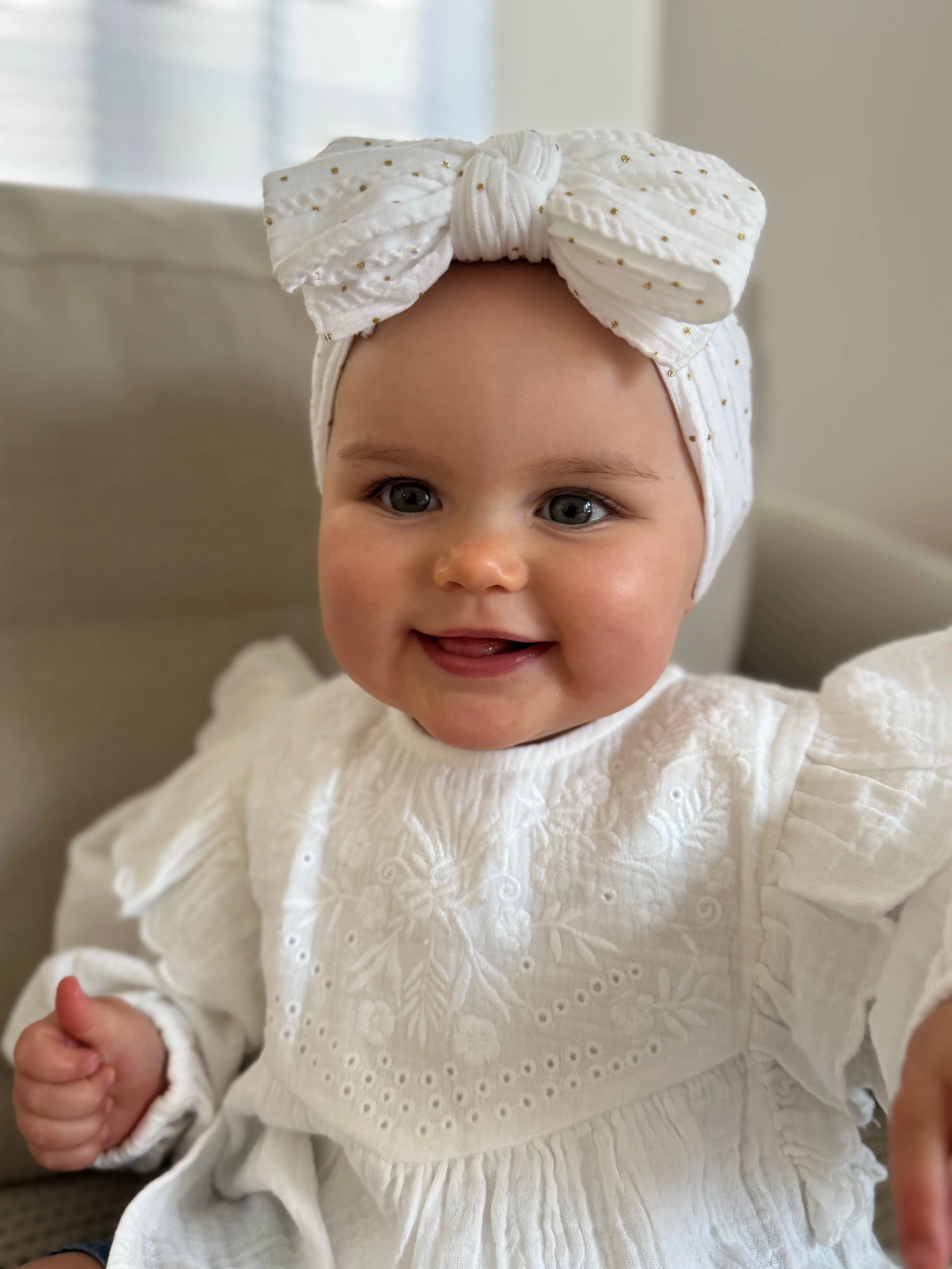 White Gold Spot Larger Bow Cable Knit Headband - Christmas Collection - Image 6