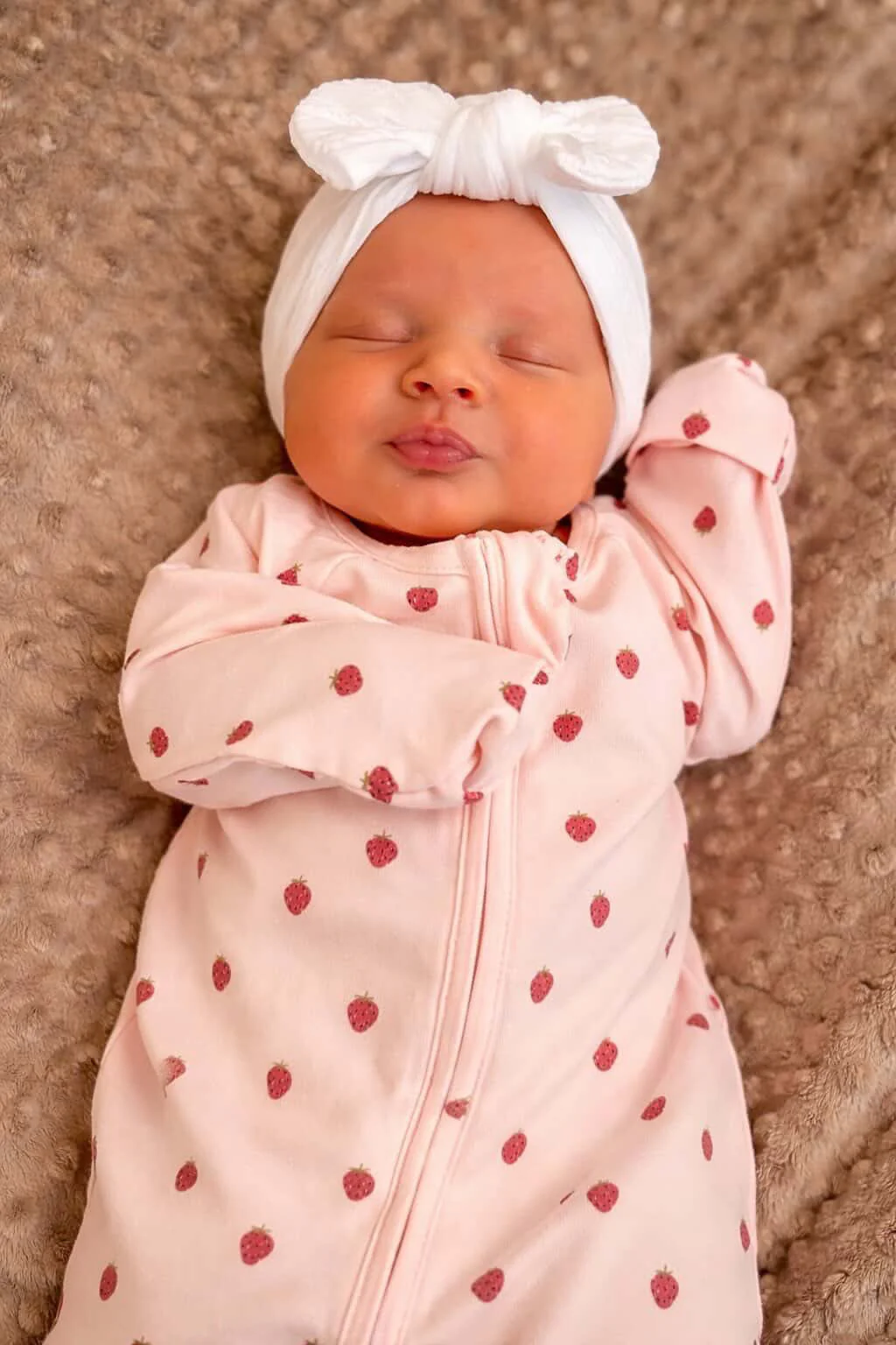White Cable Knit Smaller Bow Headband - Image 2